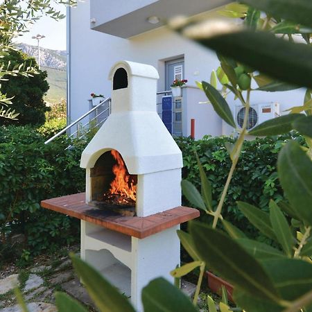 Amazing Apartment In Kastel Sucurac With Kitchen Kaštela Exterior foto