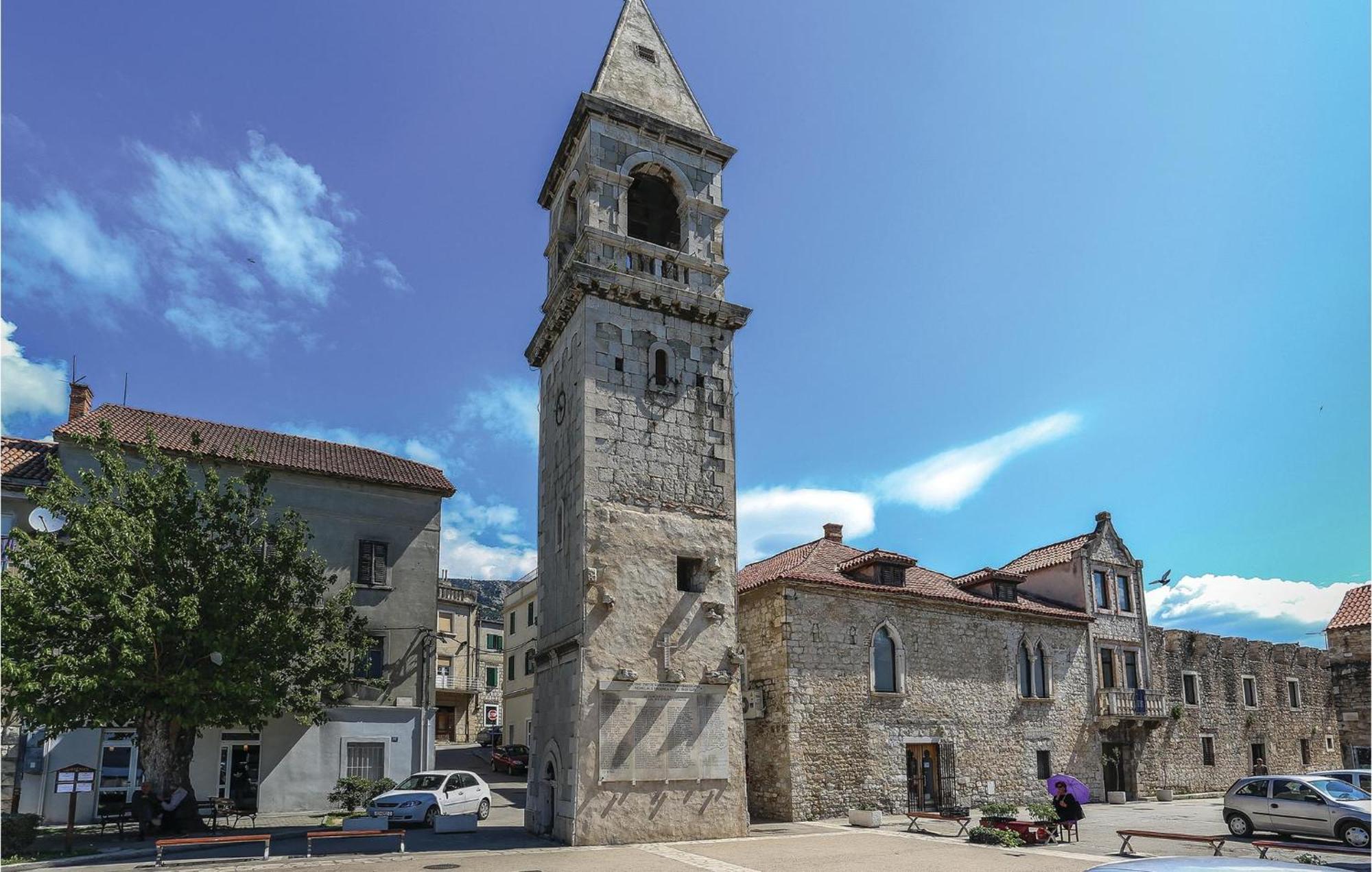Amazing Apartment In Kastel Sucurac With Kitchen Kaštela Exterior foto